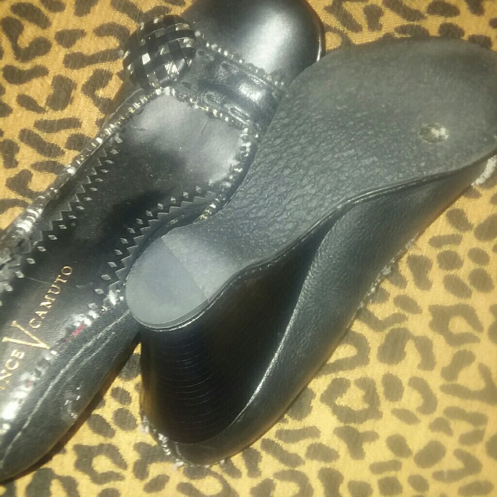 shoes - Picture 3 of 3